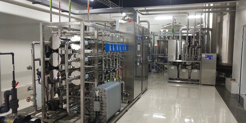 纯水的使用可以避免水中杂质对电子产品的污染